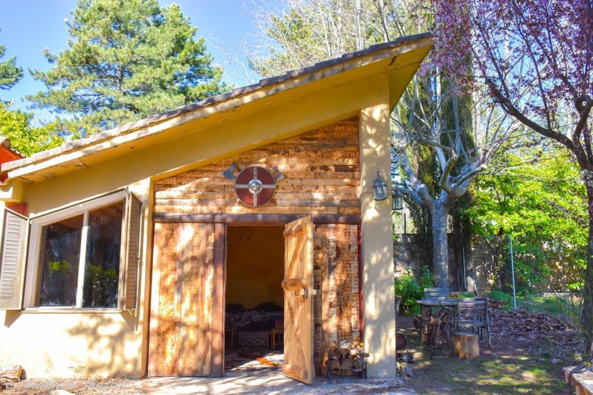 El descanso de Odín ¡Una auténtica posada vikinga! Mataelpino Extérieur photo